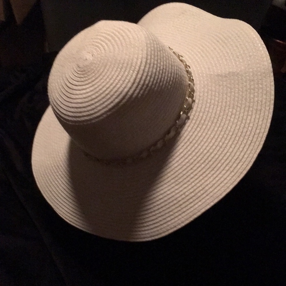 White straw floppy garden hat with gold tone & cream ribbon braided band